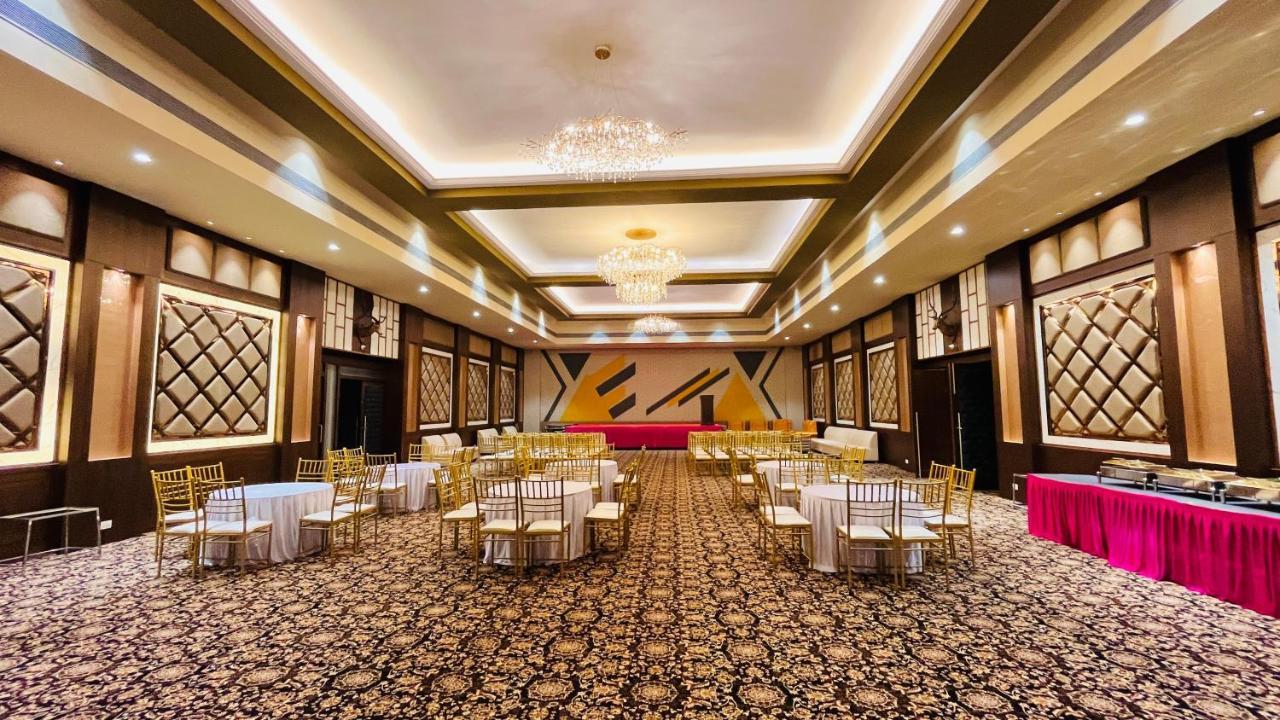 Sargawa The Palace Resort Ambikapur Bagian luar foto